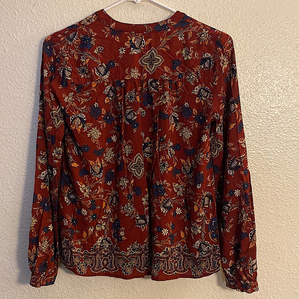 Lucky Brand • Burgundy & Multi-Color Floral Print Button Down Shirt ♥️ - Picture 3 of 10